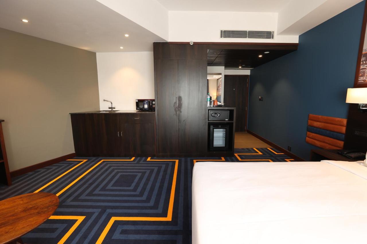 Holiday Inn Express & Suites Jaipur Gopalpura Exterior photo